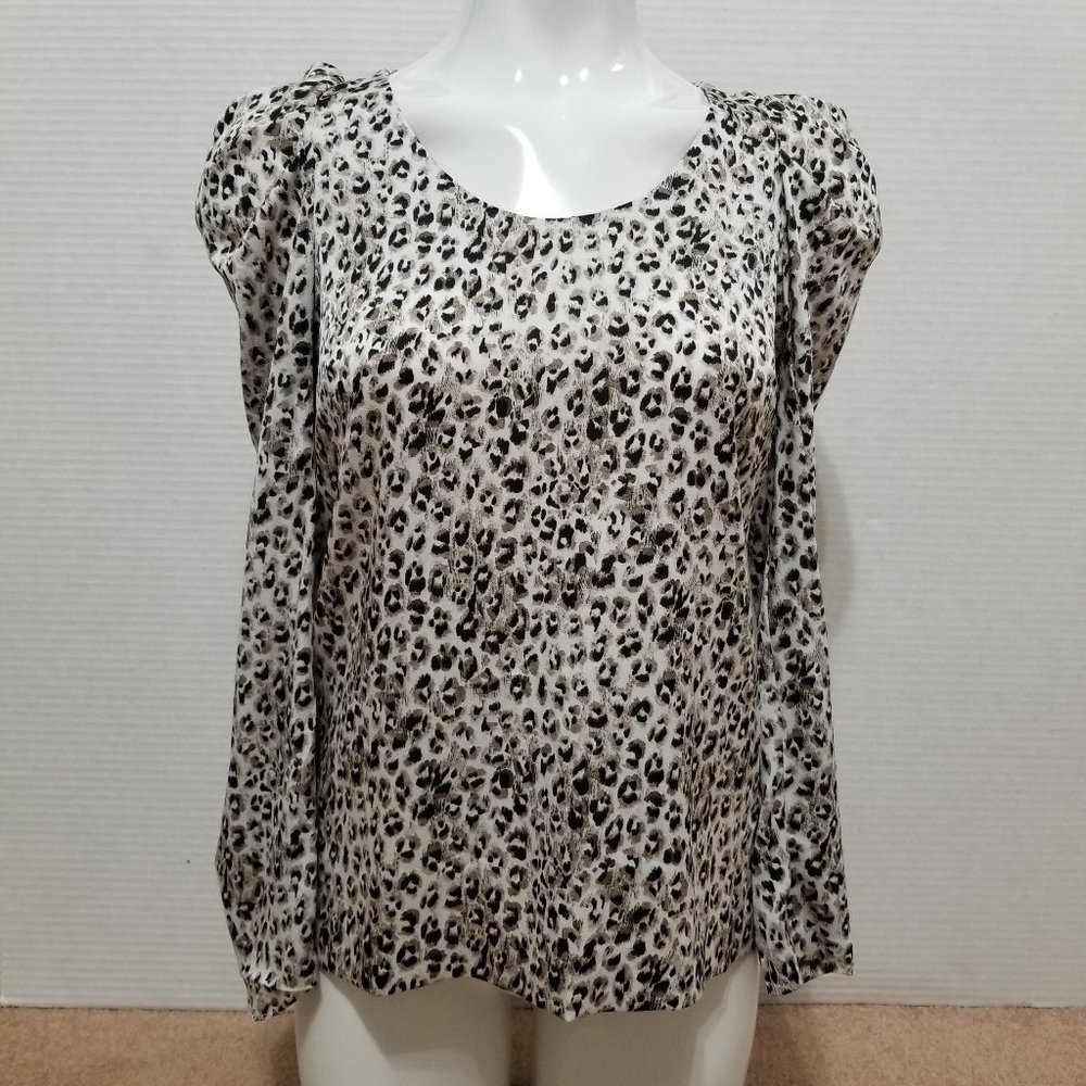 Ann Taylor top 4P 4 Petite Snow Leopard Long Sleeve zippers ruched puff shoulder
